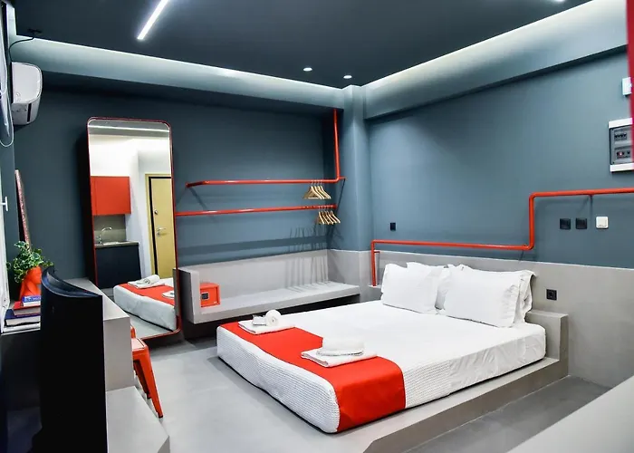 Central44 Yolo Casual Suite